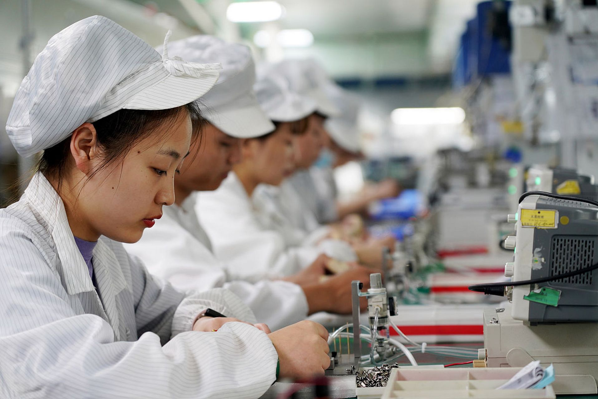 为什么现在的年轻人都不愿意进工厂做流水线工人?