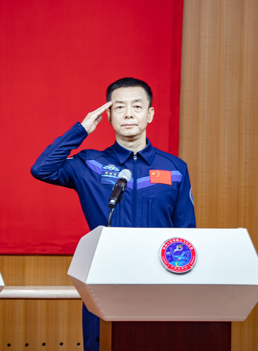 解放军特级航天员邓清明,未来能否第二次征战太空