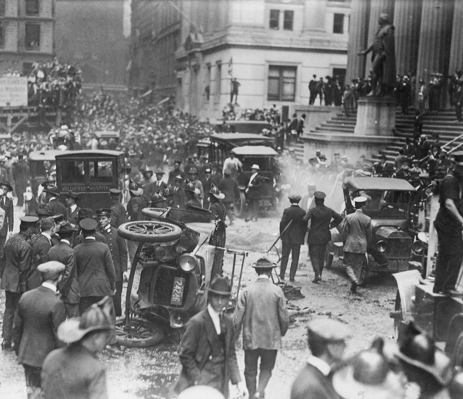 第一次世界大战开始于1914年7月28日,结束于1918年11月11日,历时四年