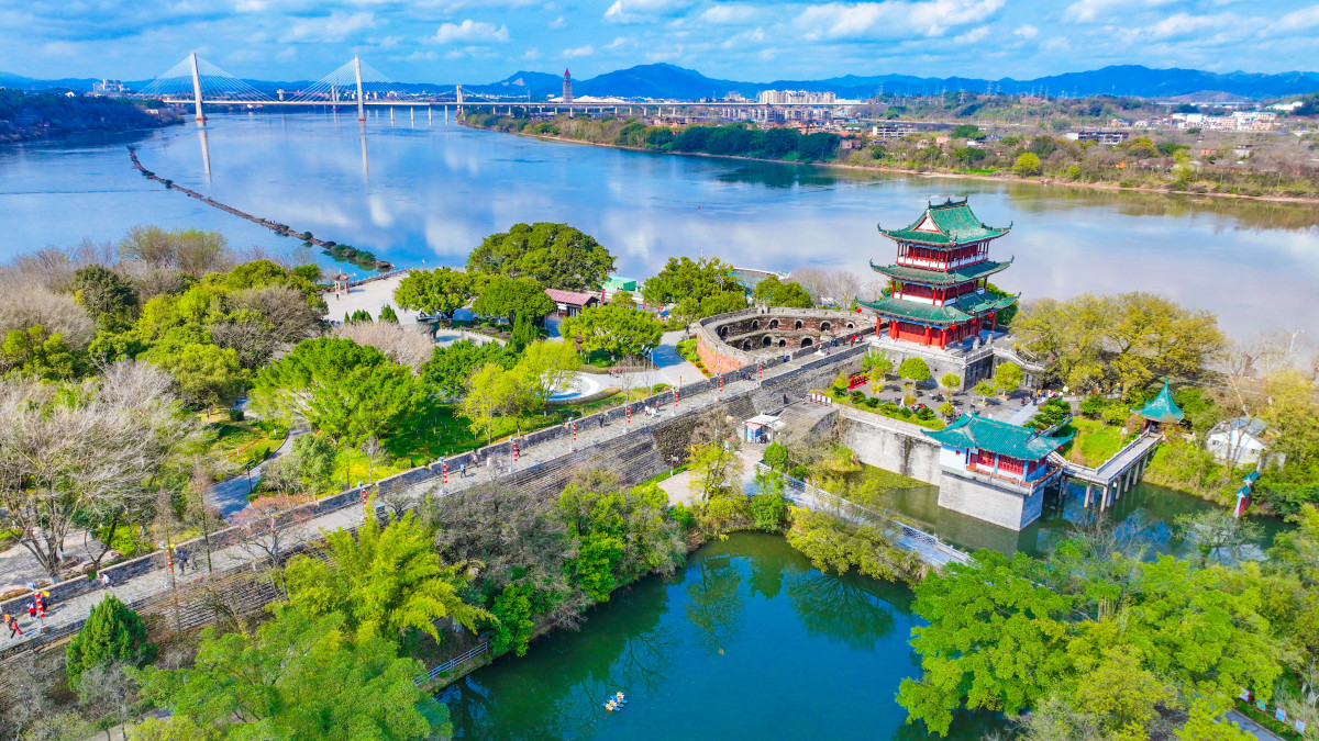 赣州,一个充满魅力的地方,位.@粤东聆雨居士的动态