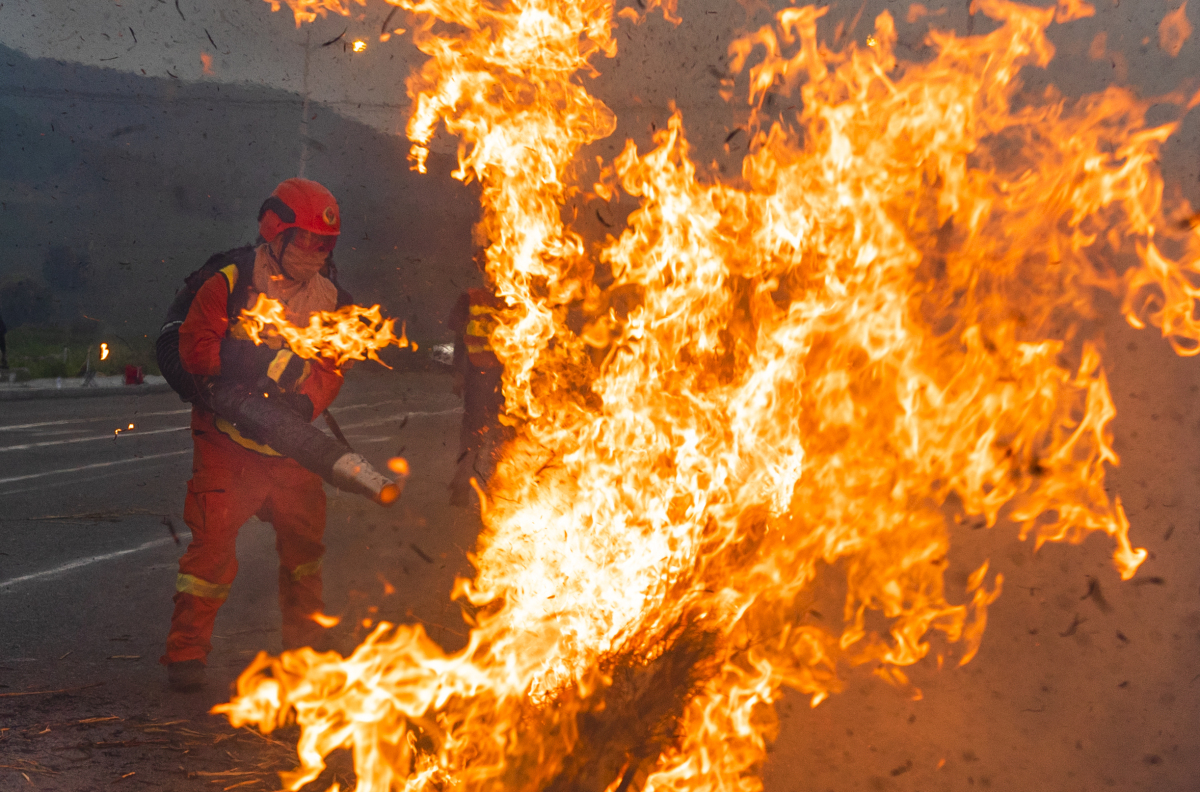 内蒙古大兴安岭干雷暴火灾:探寻气候变化与人为因素的双重影响