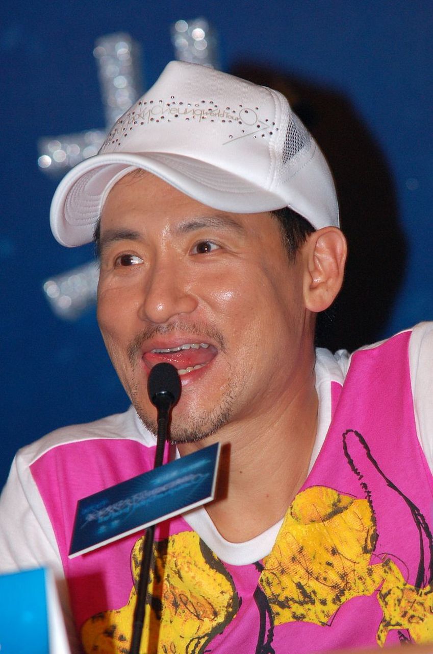 马拉西亚举行演唱会时一度出现状况,当时不少歌迷都以为张学友是跌倒