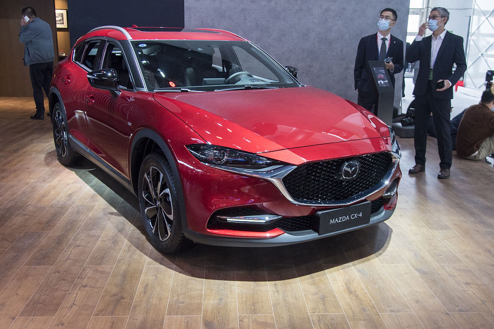 4:融合动感与实用性的suv