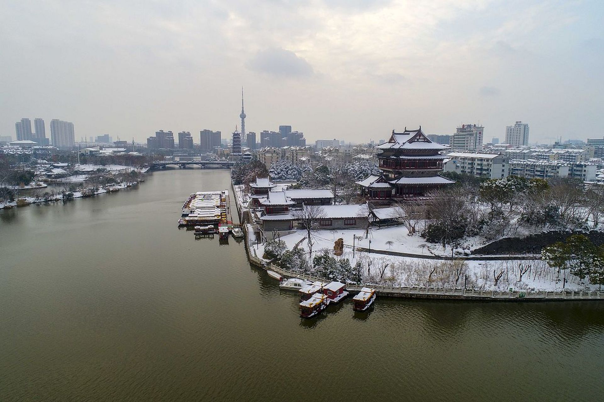 江苏省泰州市住房部门发布了《关于优化调整市区房地产政策的通知》
