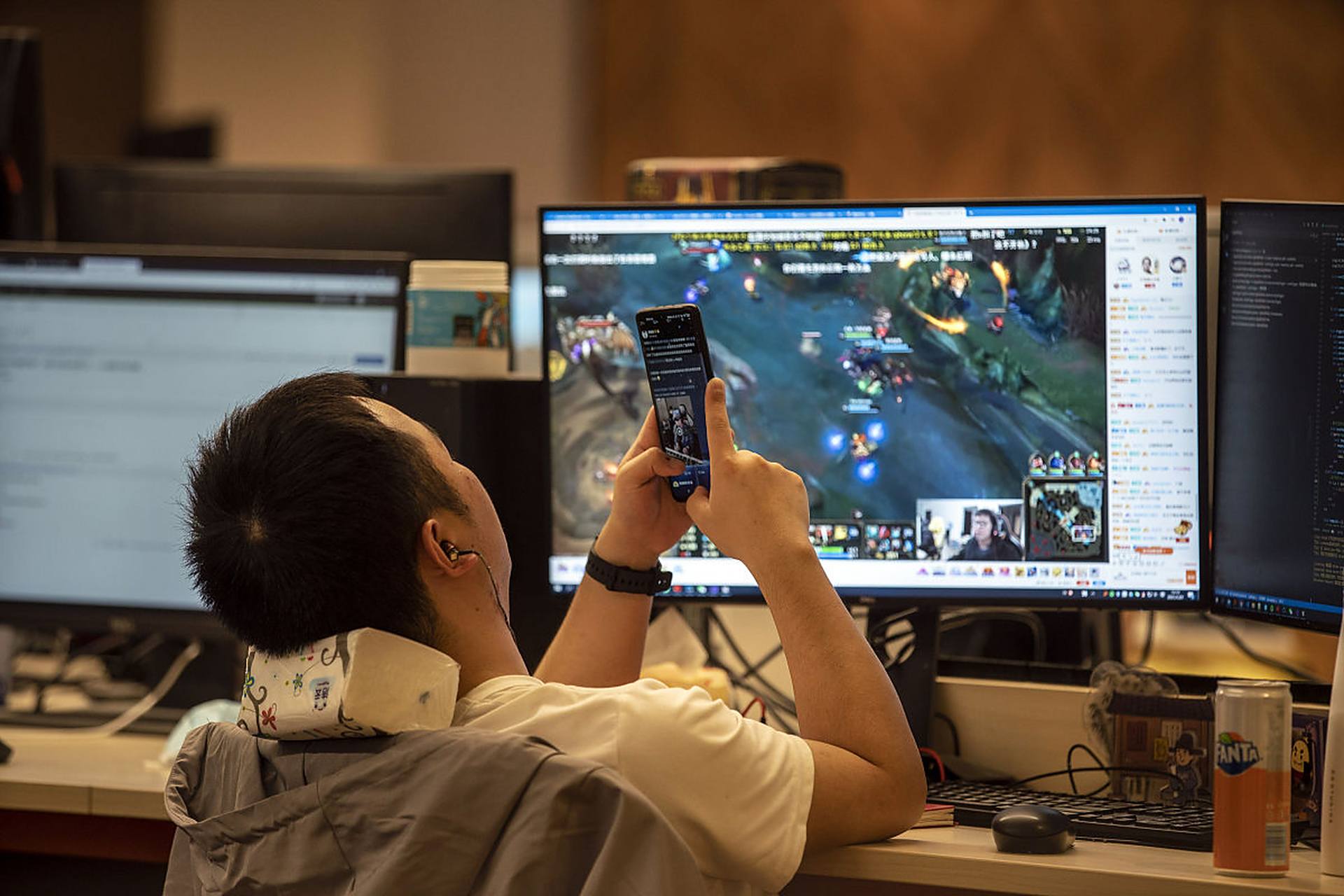 那么,成为一名游戏测试员可能是实现这个梦想的最佳途径.