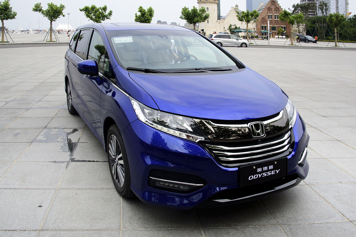 家用mpv新选择:本田奥德赛4座版裸车降至39万,现在不买更待何时