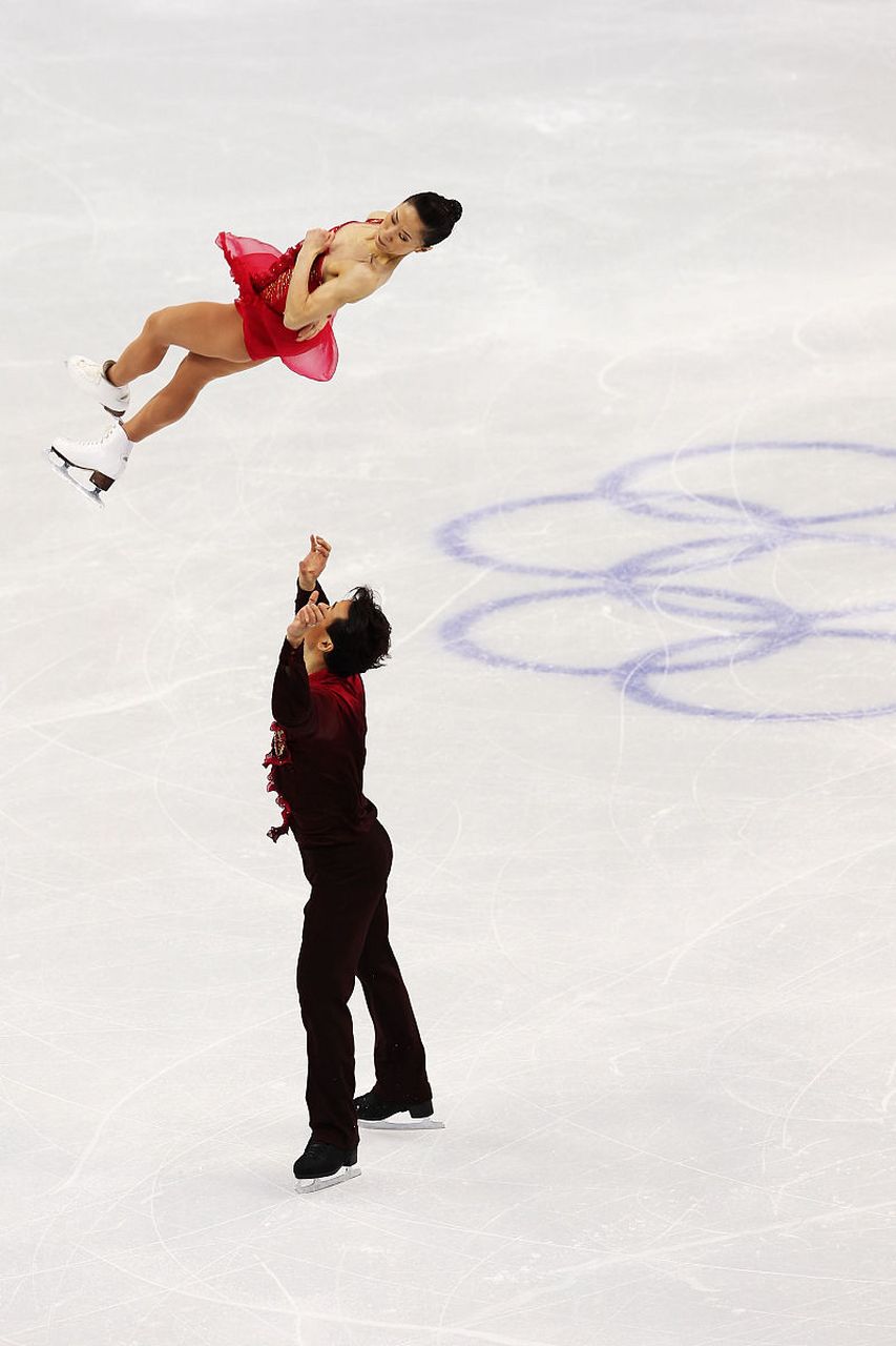2010年温哥华冬奥会上,中国组合申雪,赵宏博获得花样滑冰双人滑项目