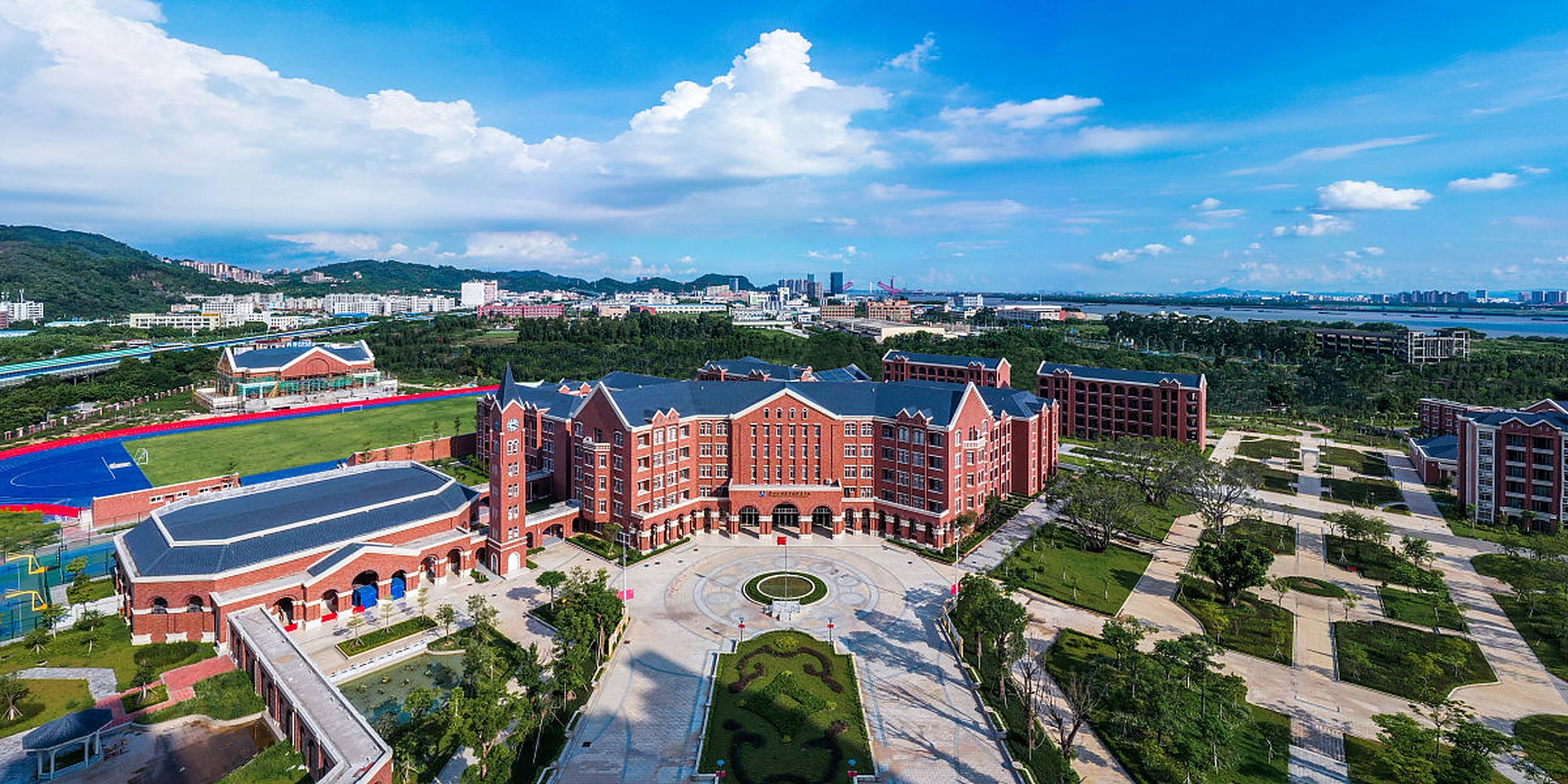 央媒锐评:初中生遭同学杀害,监护人与学校责任难逃  邯郸初中生王某某