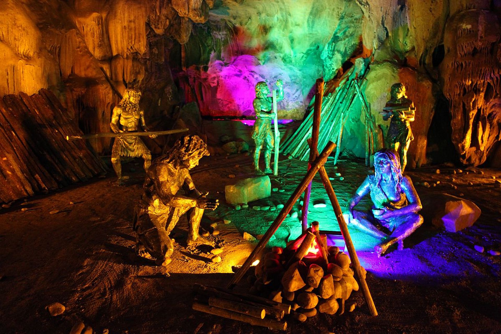 芙蓉洞,这处深藏在武隆区江口镇的神秘之地,是每一个旅行者都不容错过