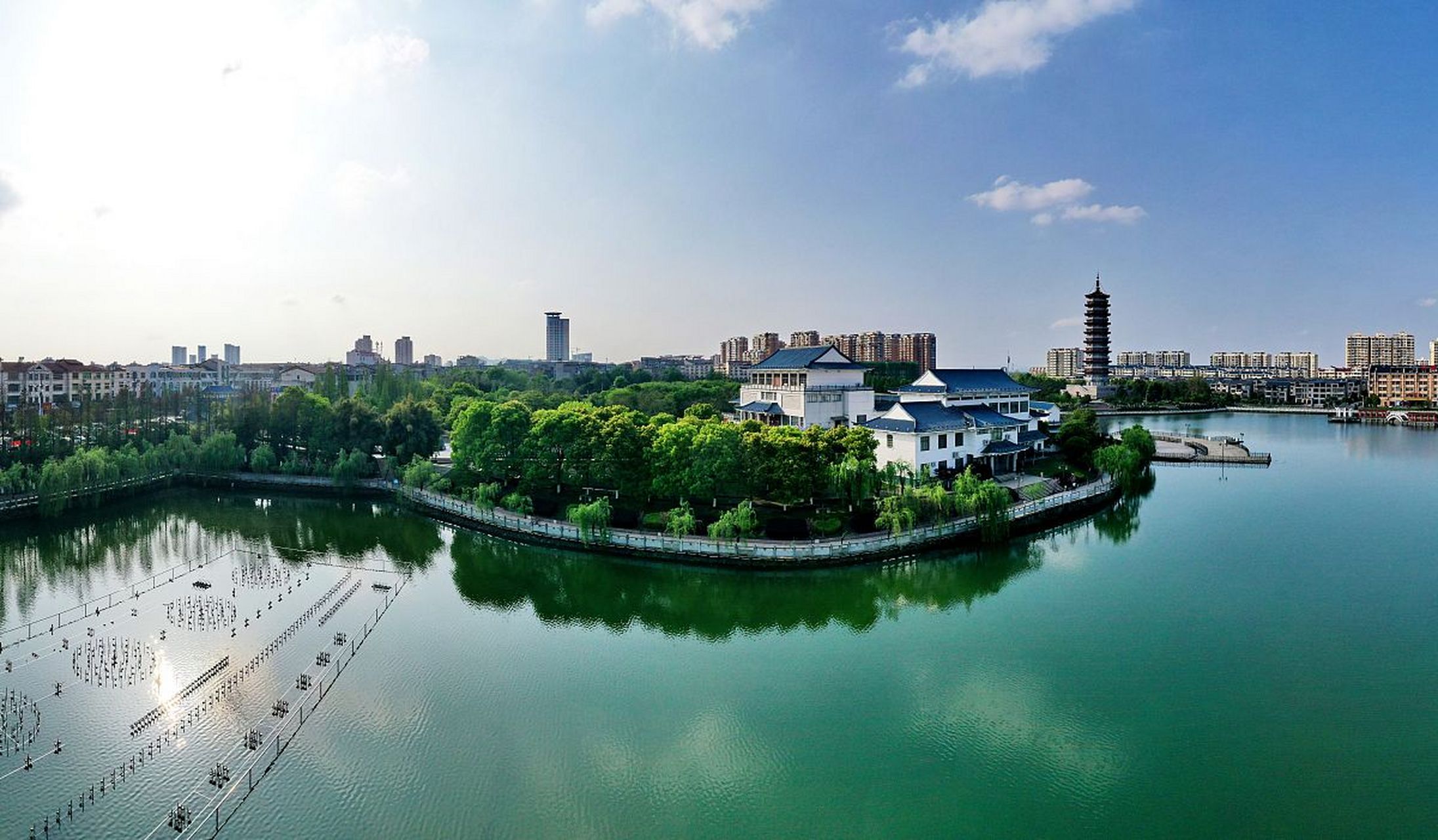 以前天长是安徽数一数二的县,现在合肥的肥东肥西长丰起来了,天长才