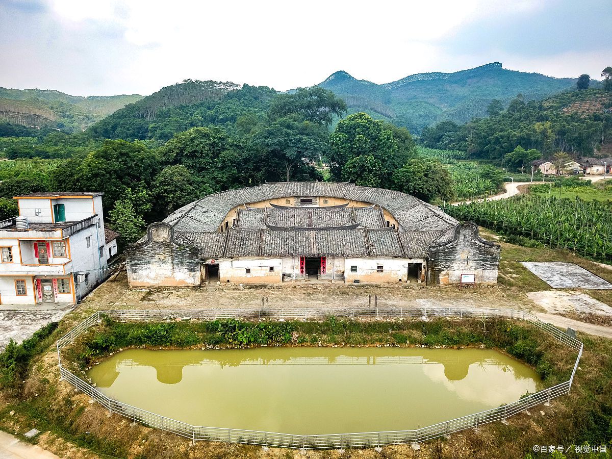 位于韶关市始兴县隘子镇,是广东省内保存最为完整的客家围屋之一,被誉
