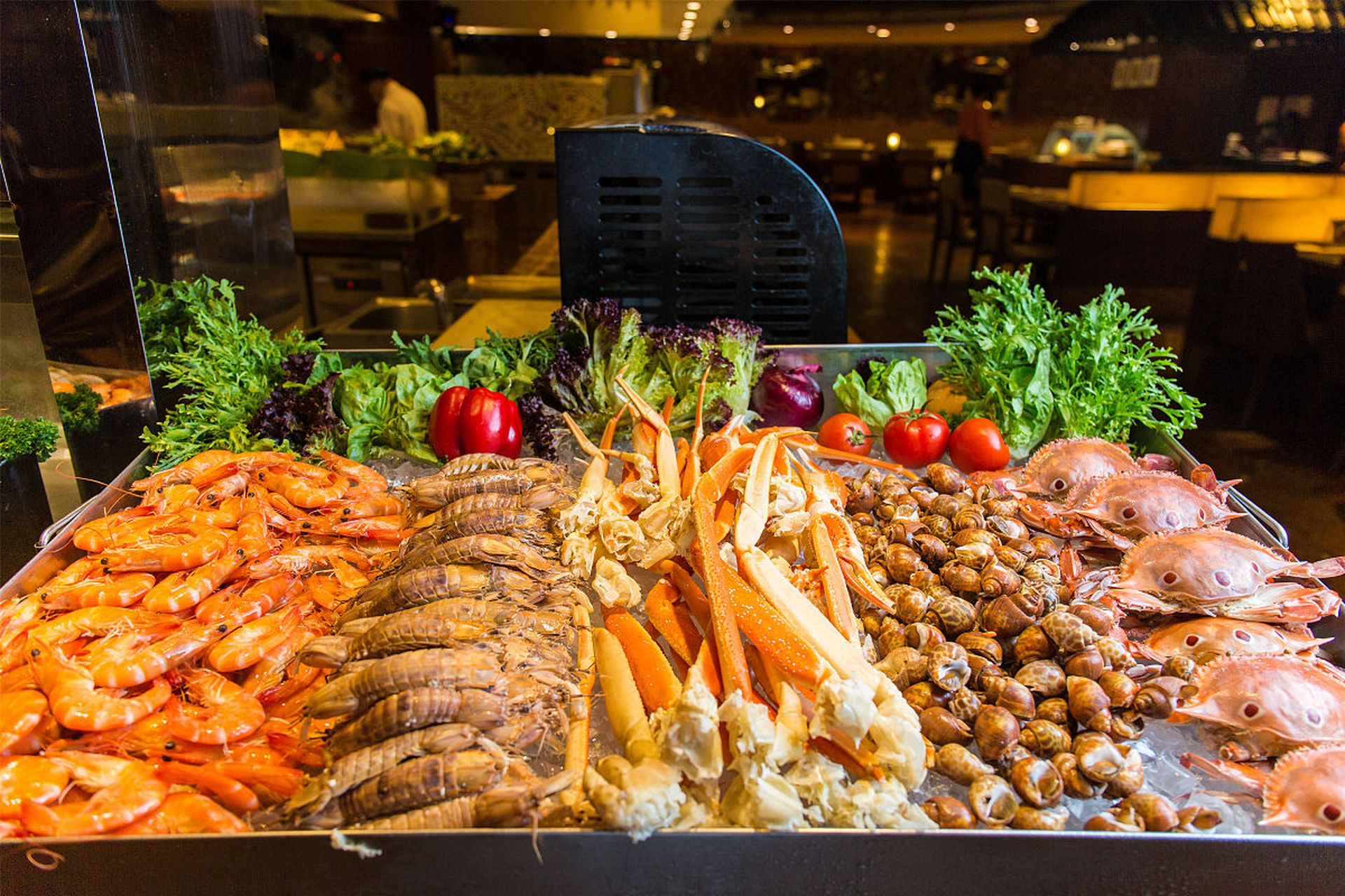 女子花12888元抢自助餐年卡  近年来,自助餐越来越受欢迎,但是你听说