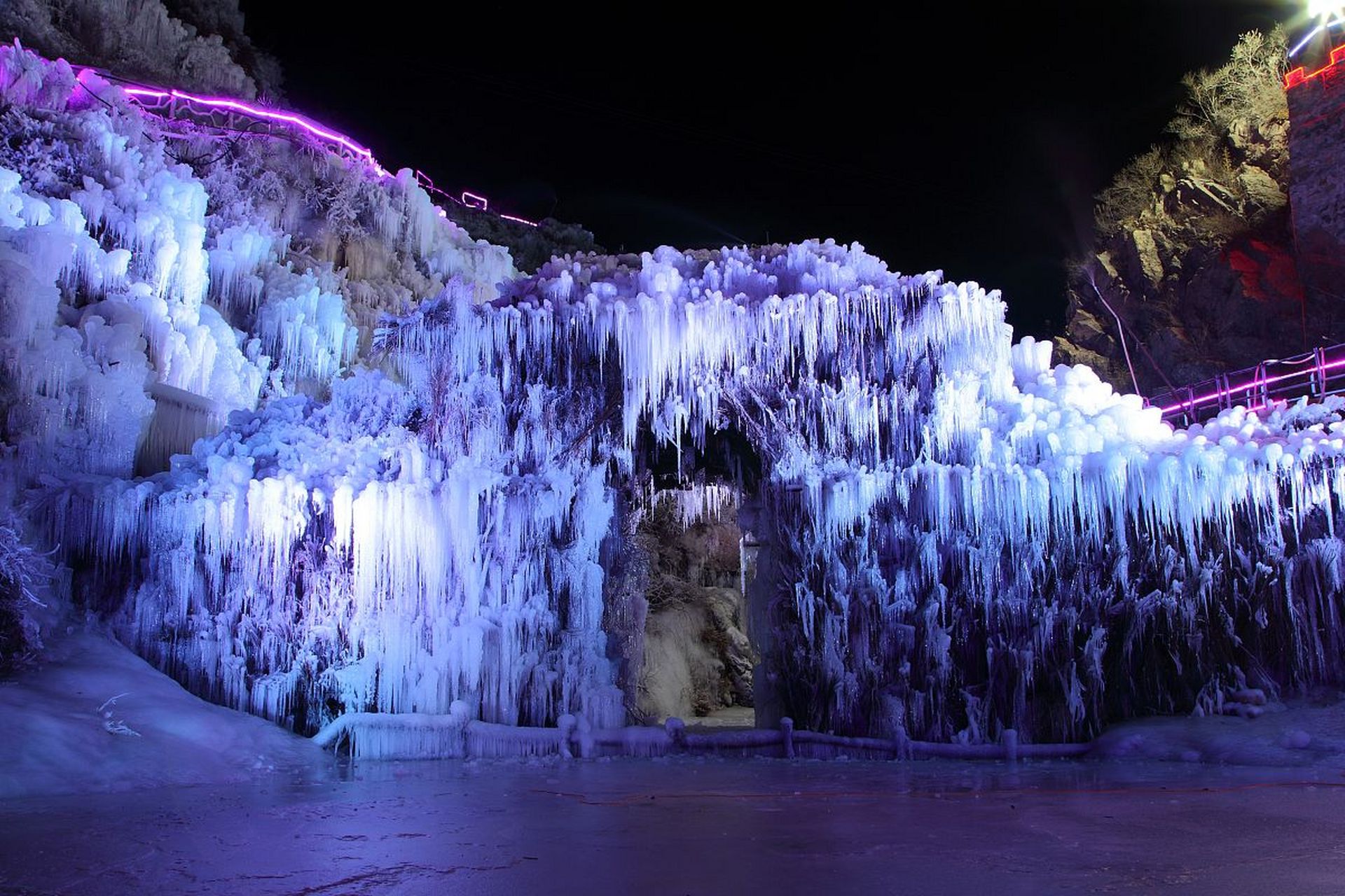 来自三百万年前的奇迹,云丘山冰洞群被誉为世界三大冰洞奇观之一萌 