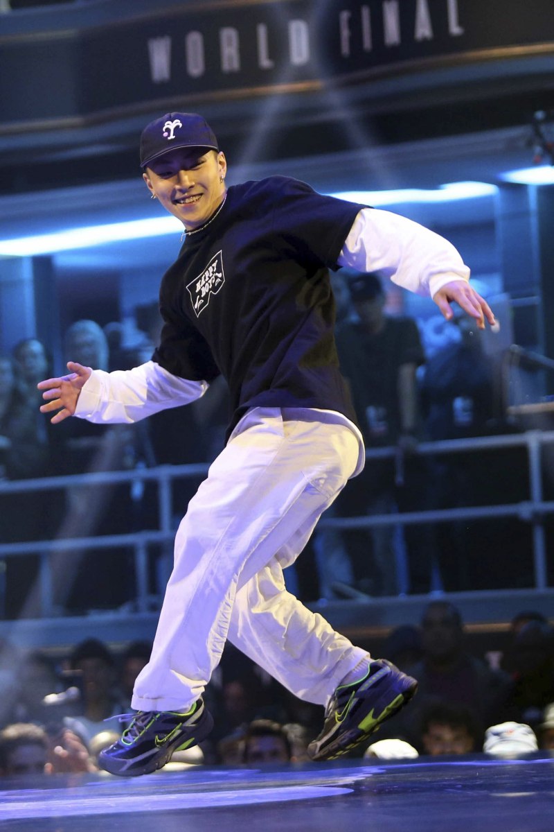 跳霹雳舞大叔谈霹雳舞