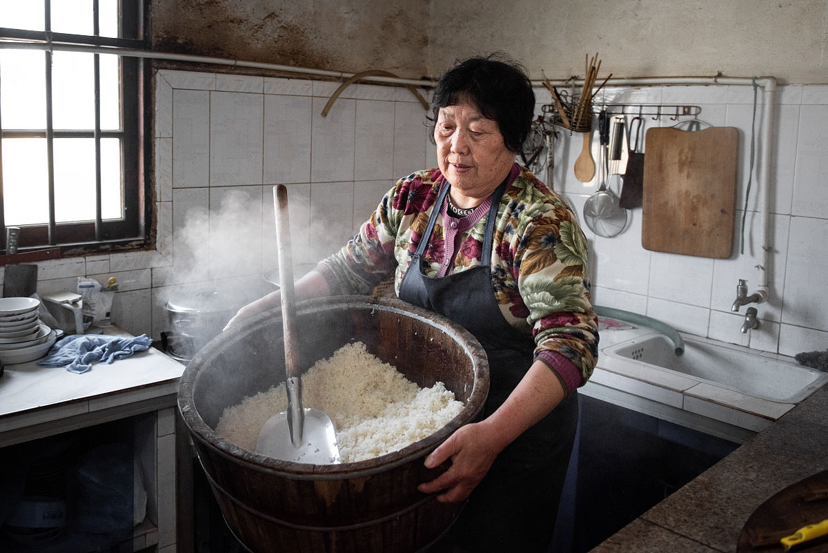 夏日自制米酒正是时候,掌握了制作技巧,简单又好喝,还能解暑