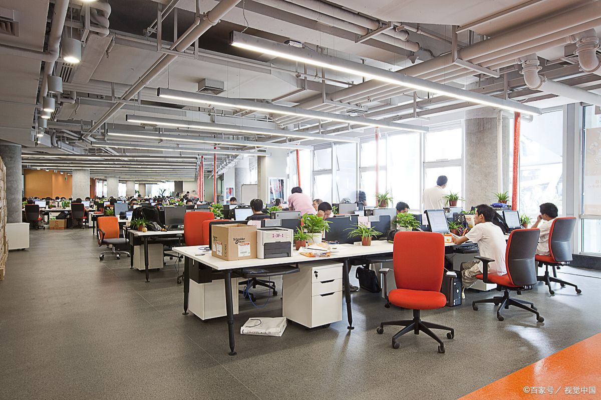 但职场老司机认为先要在大公司或大平台的环境中,可以更好