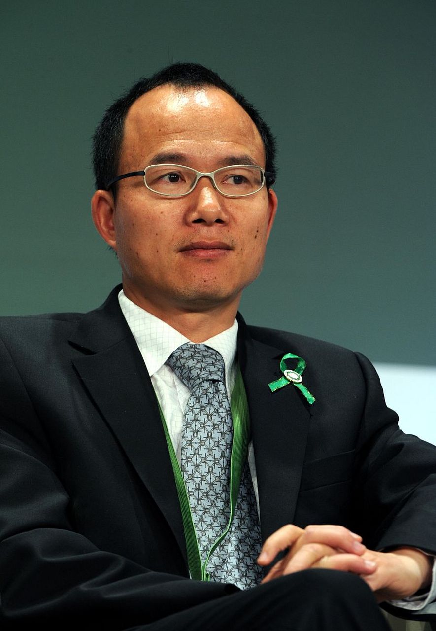 雷士照明创始人吴长江由于不懂股权,最终把自己一手做大的企业,年收入