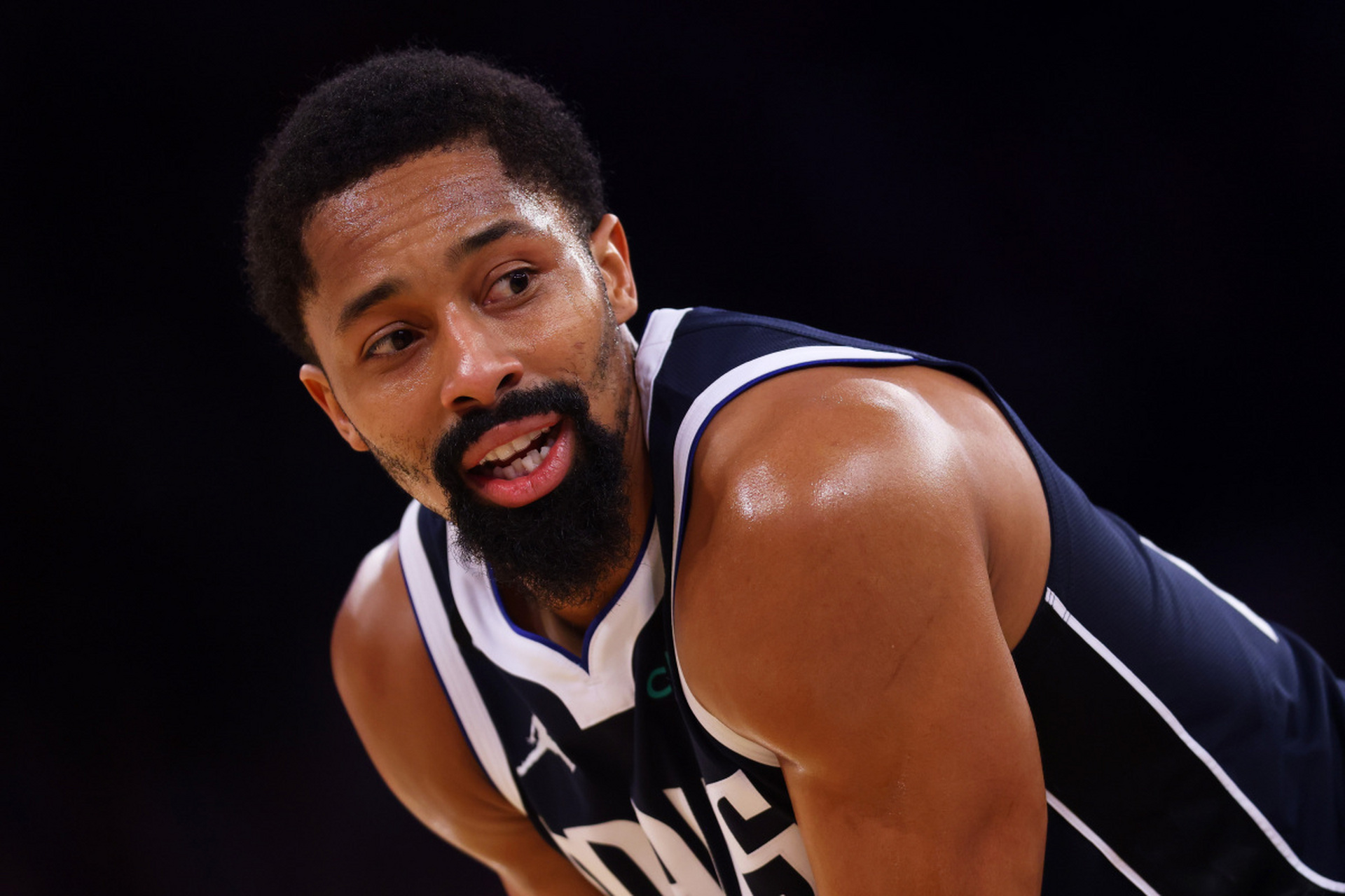 邓肯2013年与结婚12年的妻子艾米离婚,老实的邓肯为什么选择离婚,当时