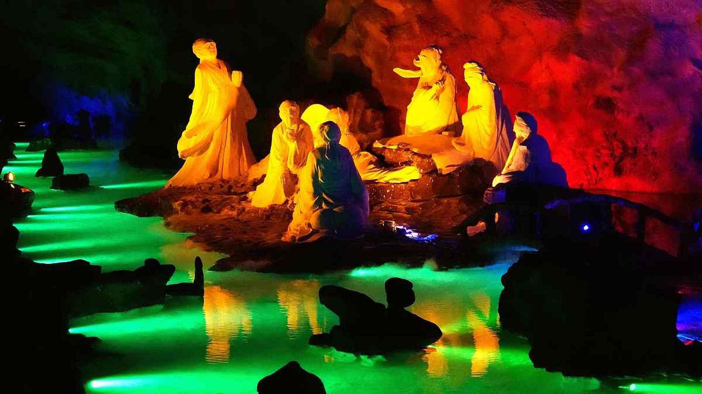 秋日生活创作季# 南丹洞天酒海景区的发展将呈现出多元化的旅游模式.