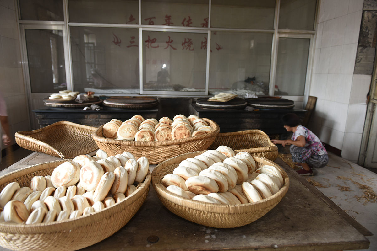 山东高密烩火烧:传统美食,香气扑鼻,滋味丰富