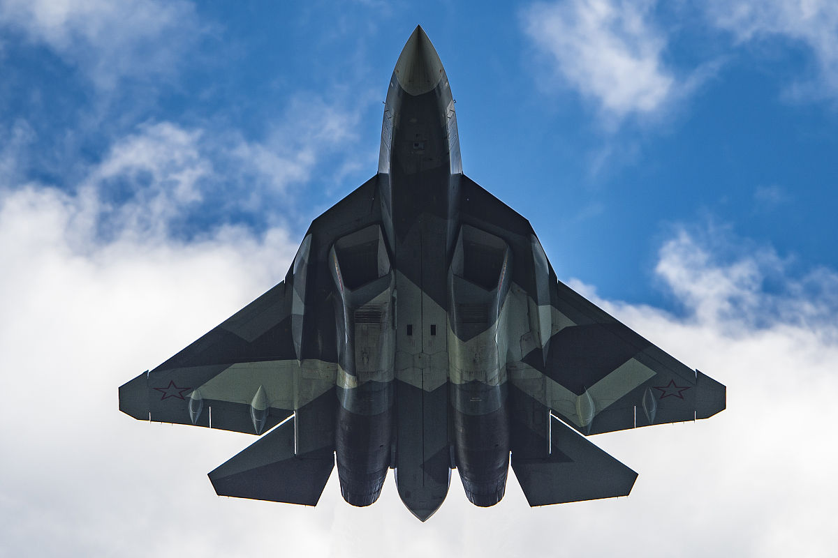 俄军苏57战斗机被乌军摧毁,很难想象这款俄罗斯最先进的战斗机竟然会