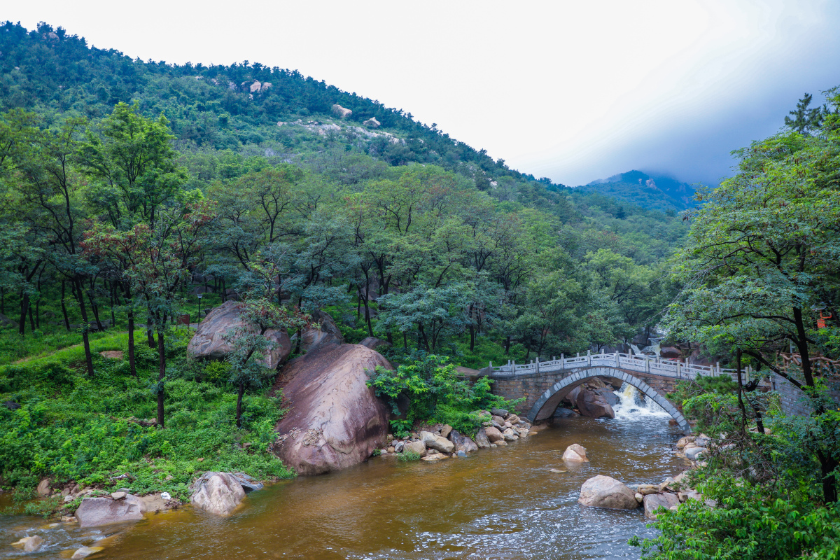 沂蒙山自驾游必去景点   沂蒙山  区位于山东省东南部