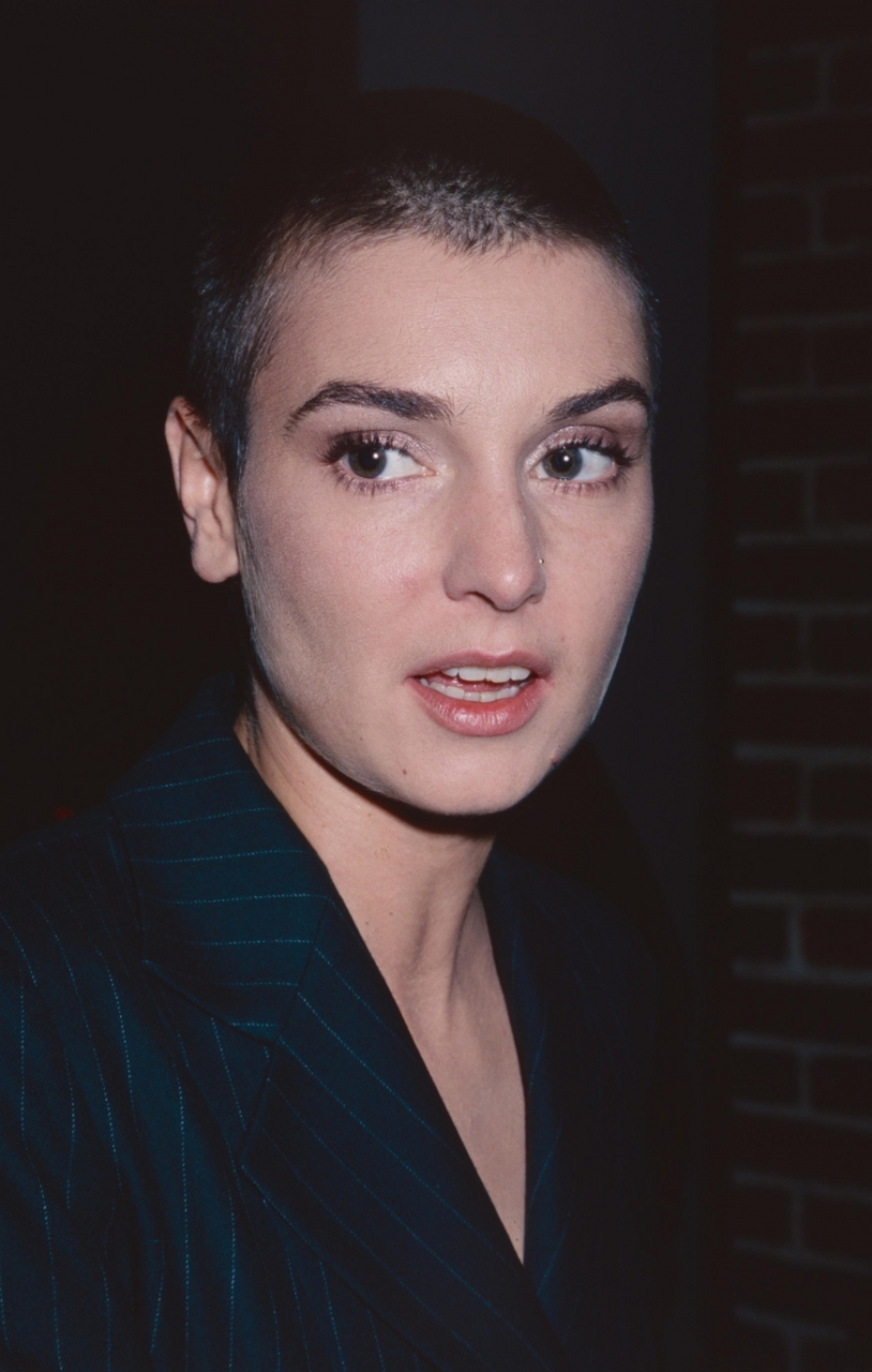 爱尔兰女歌手希妮德·奥康娜永别人世,享年56岁.