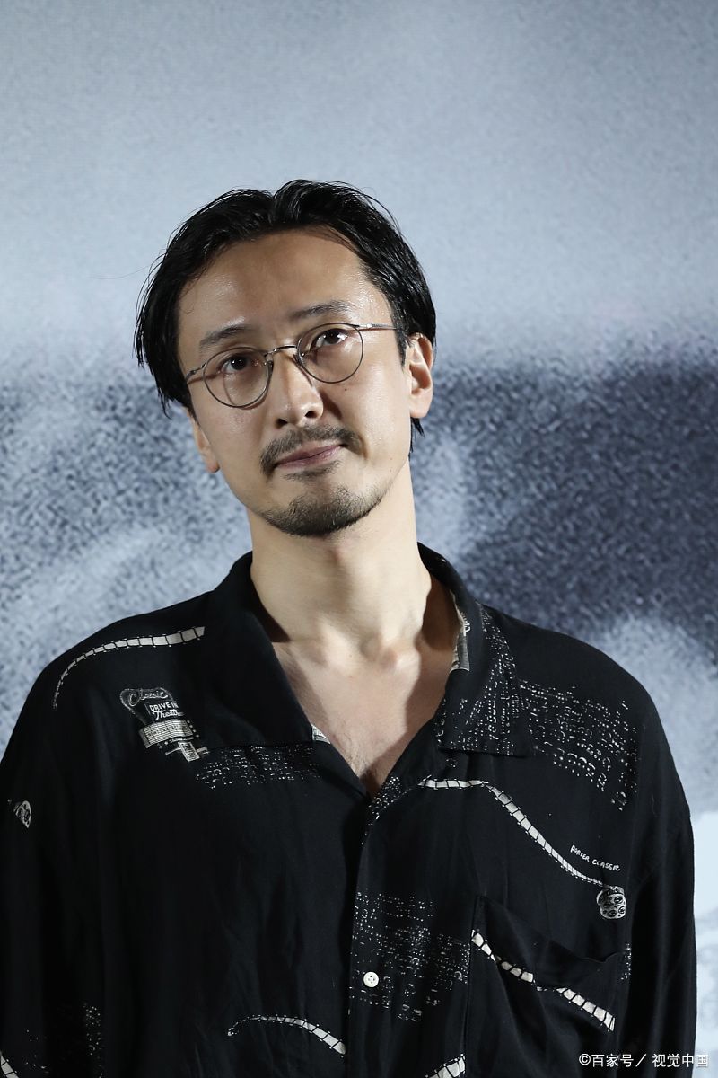 王传君父爱生活与成长的交织画面