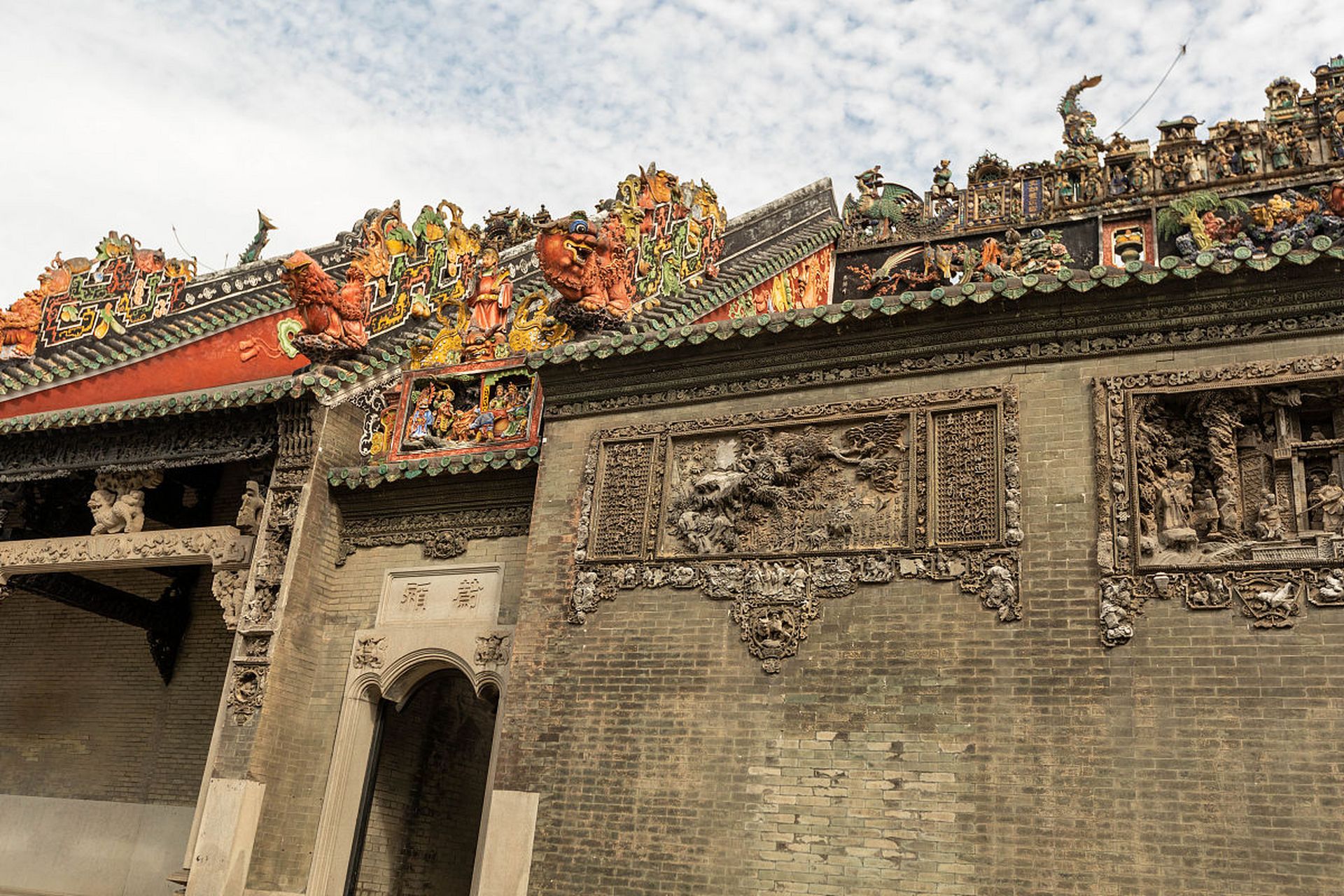 广东陈家祠景区旅游攻略  一,游玩篇  陈家祠,位于广东省广州市荔湾区
