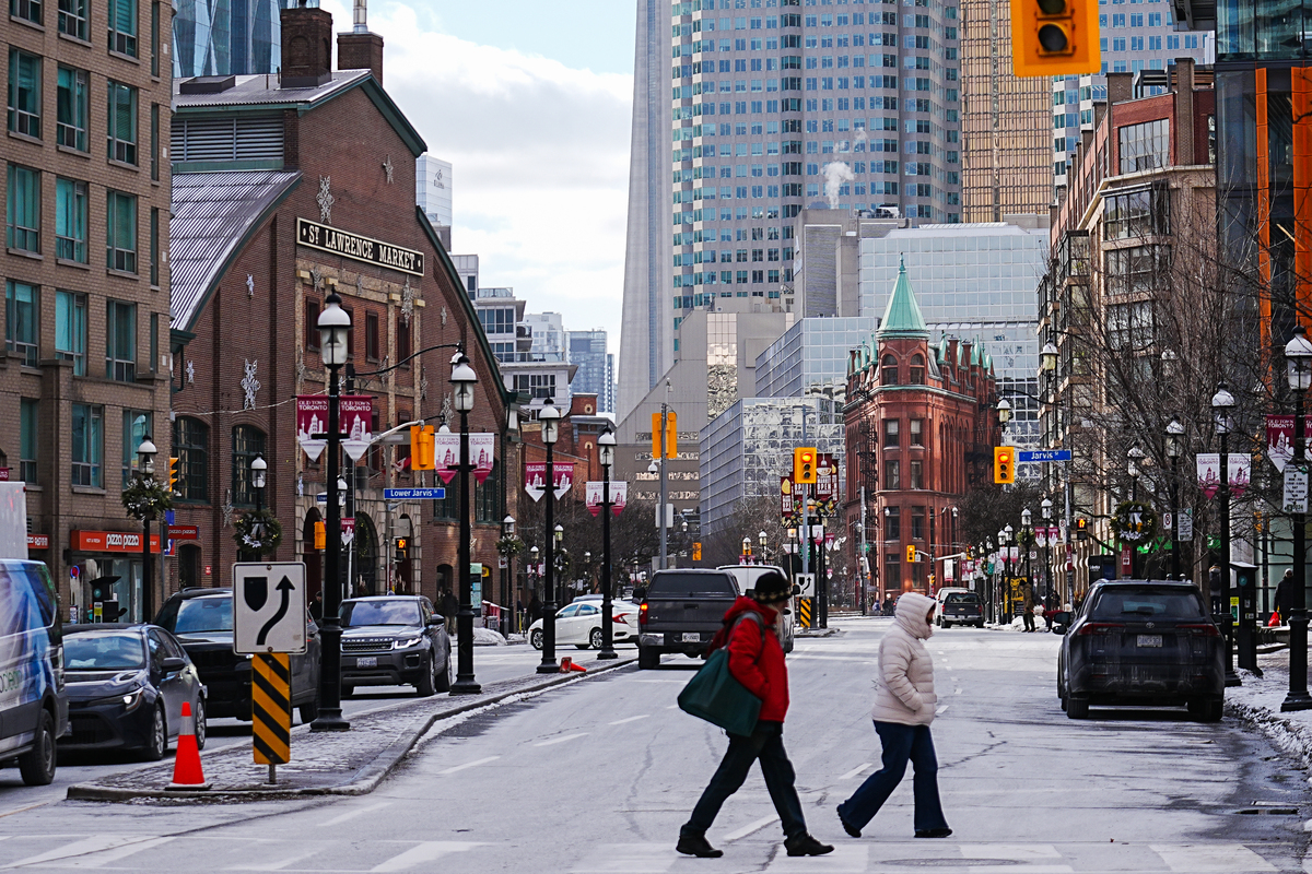 现在加拿大民技幽么蠼值兰幽么蠼滞芳幽么蠼志凹幽么 滑铁卢市外国
