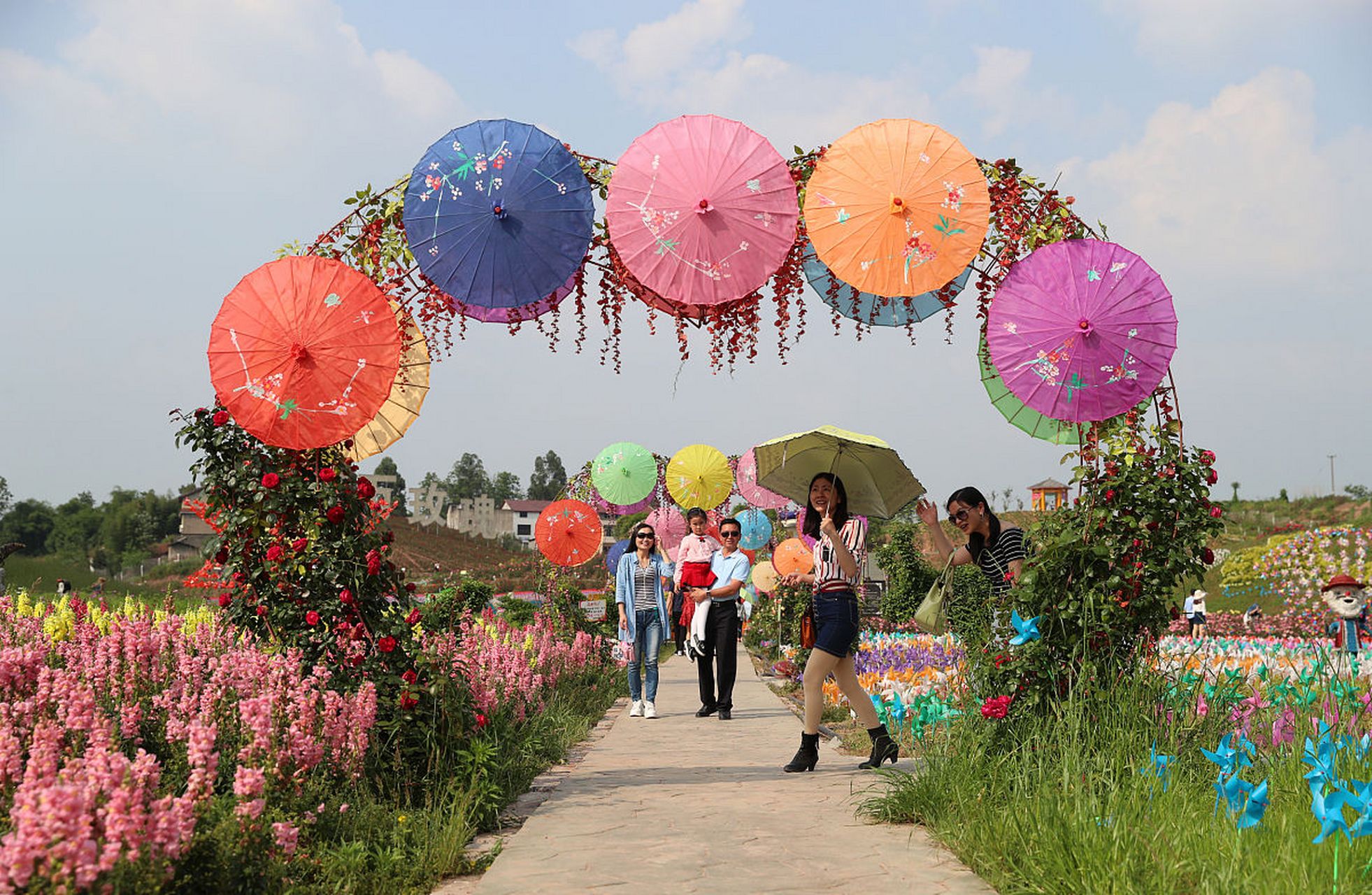 位于贵州省黔南布依族苗族自治州惠水县好花红镇好花红村,这里是以