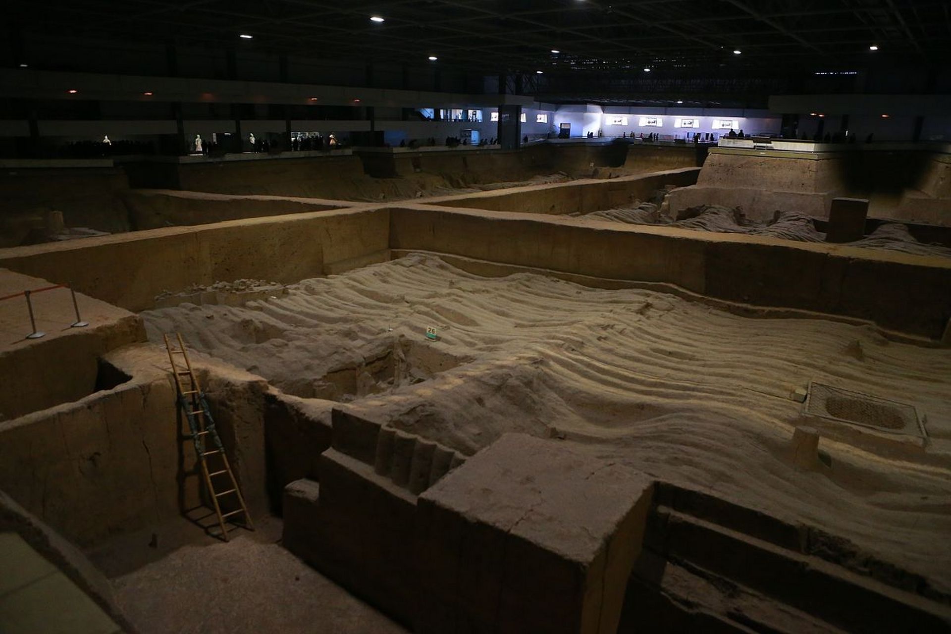 大秦皇陵探索中国历史上最大的皇陵之一,了解秦始皇的故事.