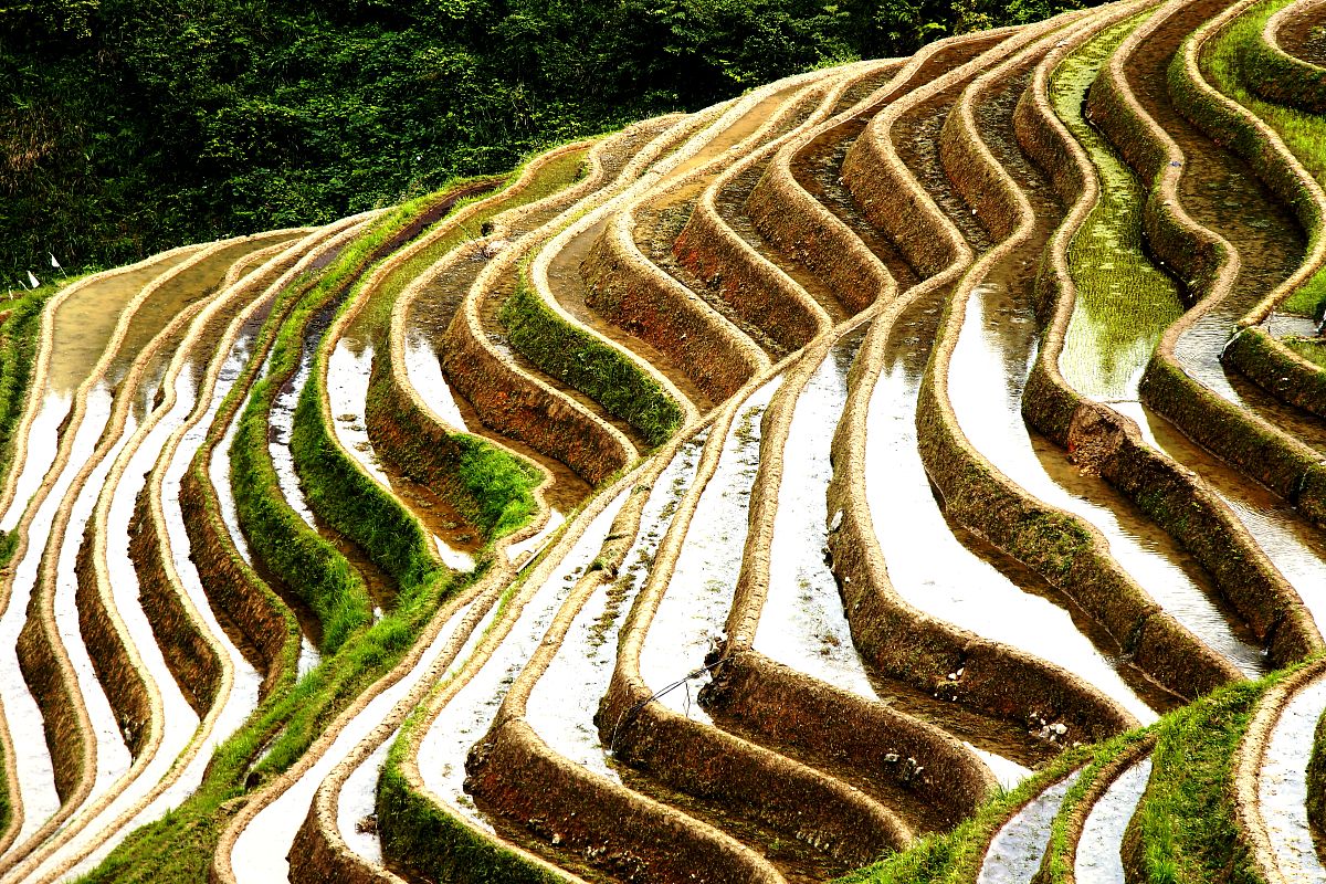 榕江黔东南月亮山图片