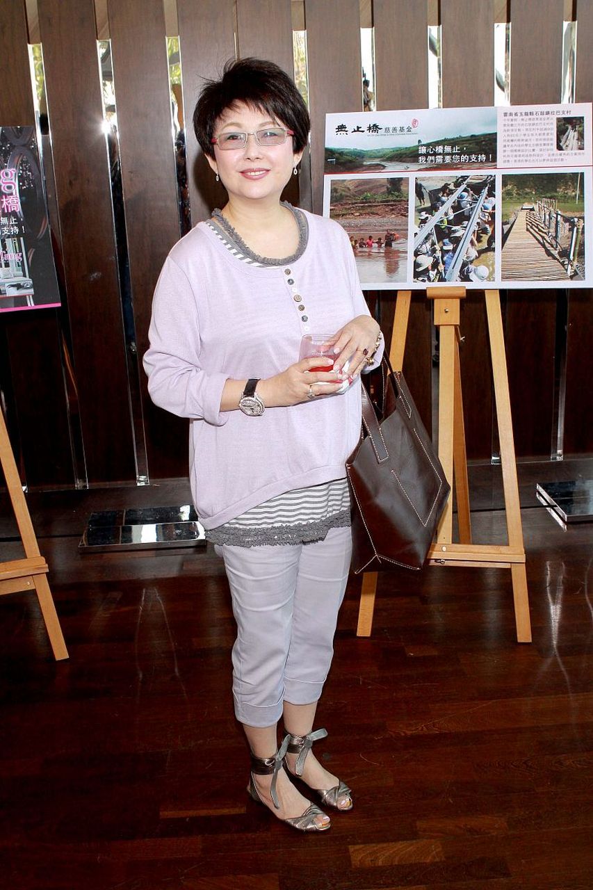 2011年,21岁选美冠军杨晓丹和男友被歹徒绑架,3名歹徒将杨晓丹男友