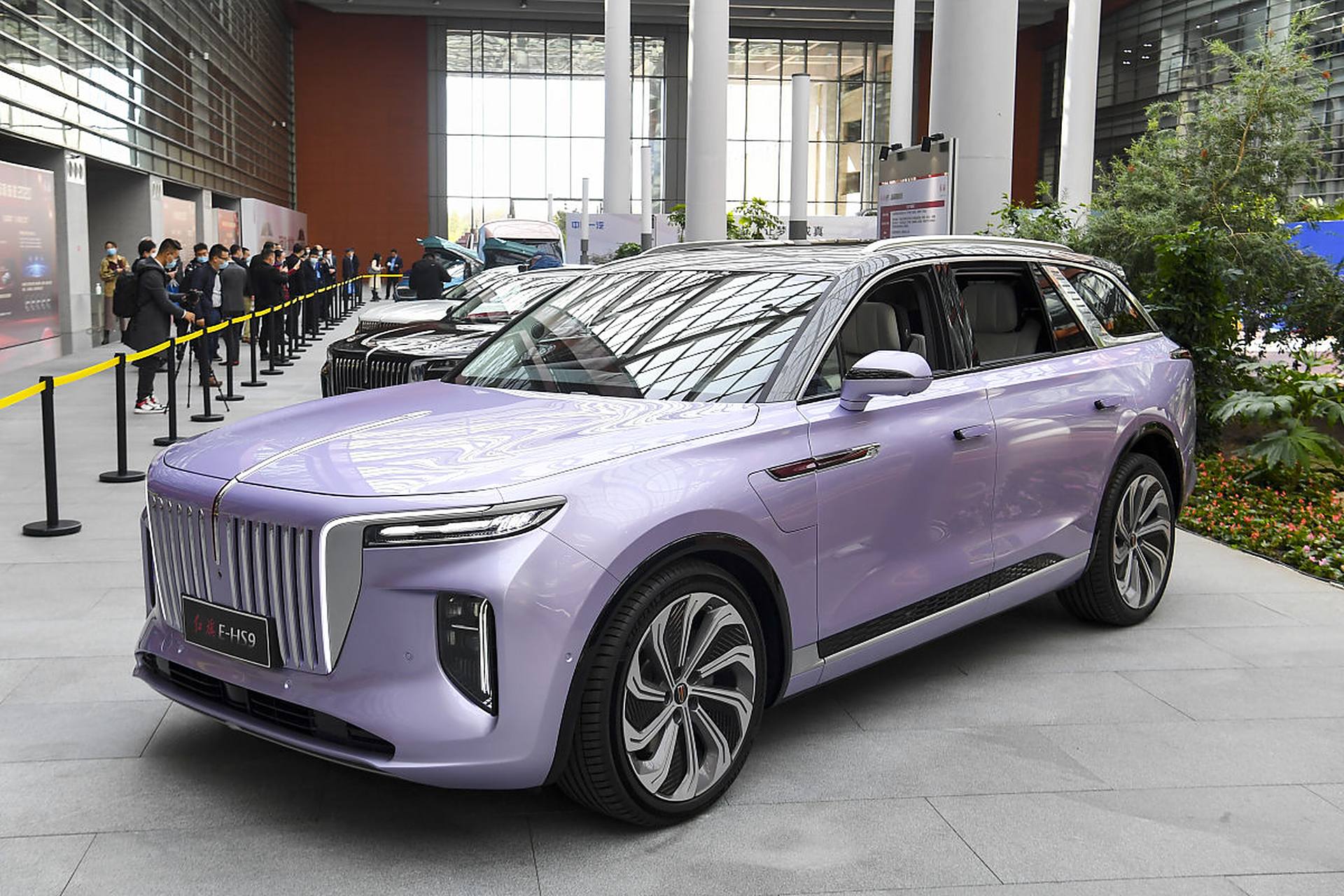 红旗e-hs9:新时代的豪华电动suv  红旗e-hs9是中国汽车制造商红旗公司