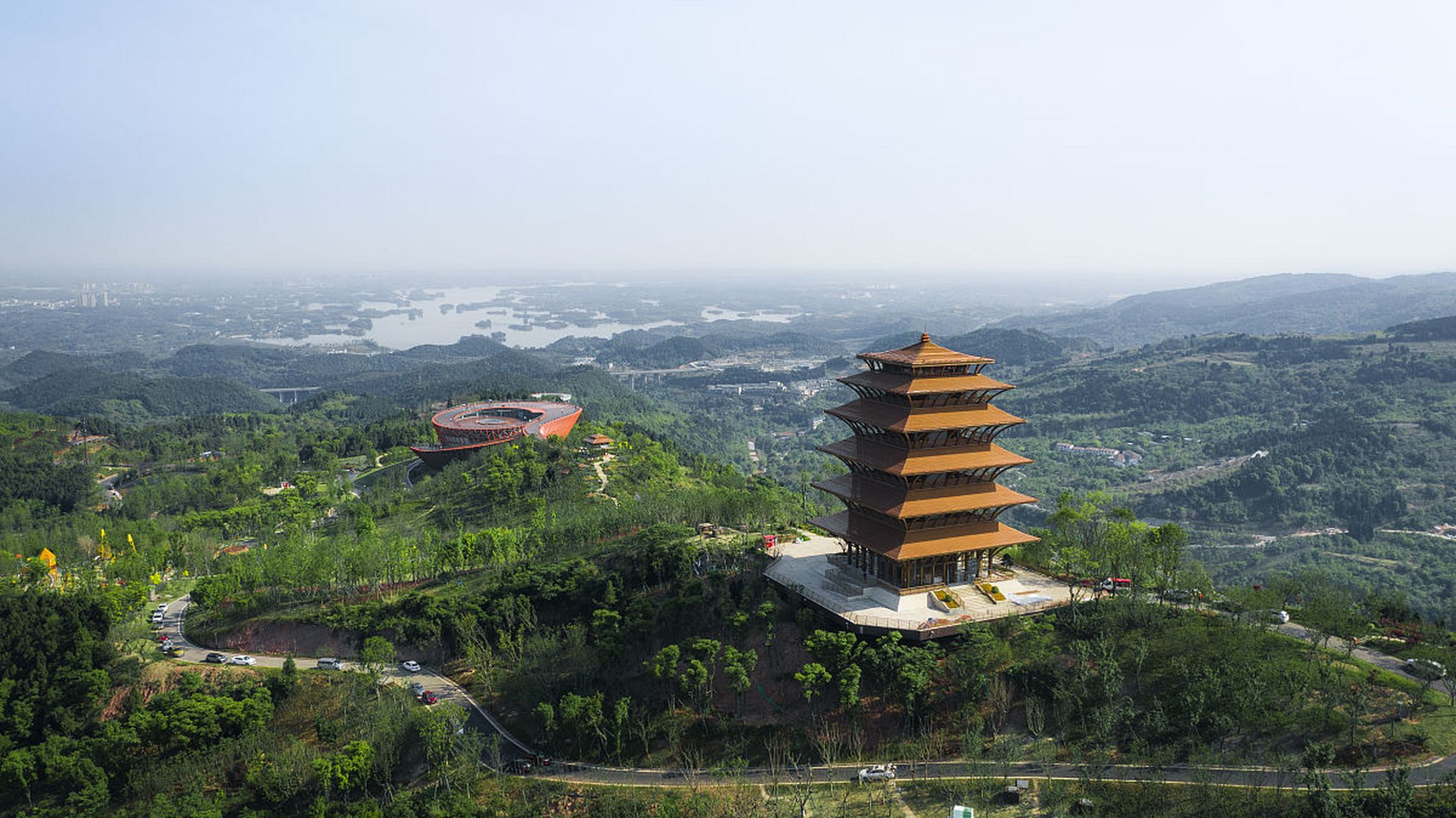 金秋图文动态创作节# 秋天到铁岭旅游必去的一个景点是龙首山风景区.