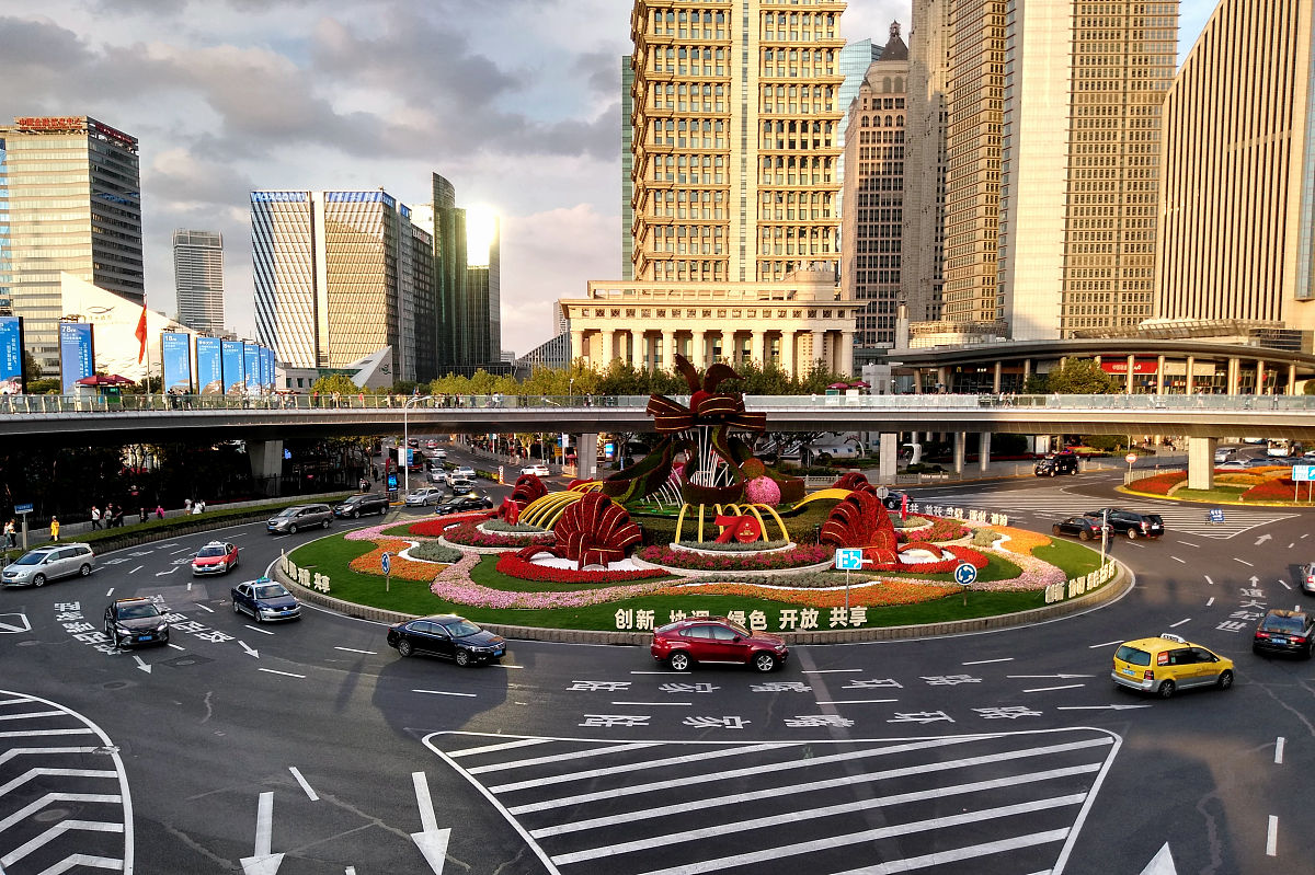 晋城人民广场环岛恢复通行!