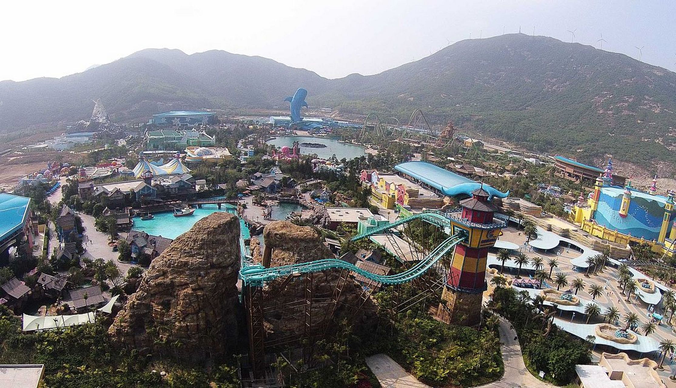 广东华侨城旅游度假区,坐落于美丽的深圳湾畔,是一处集文化,娱乐,休闲