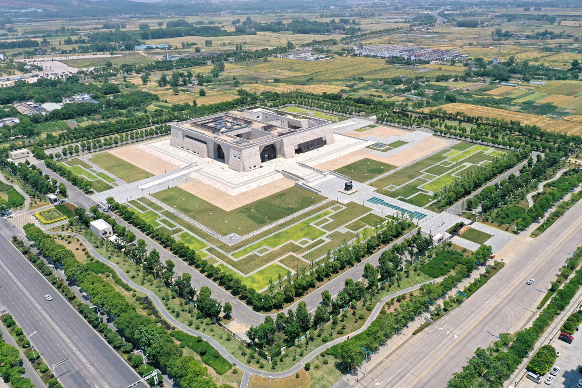 终于来到了心心念念的安徽寿县博物馆,这个坐落在寿县古城内的文化