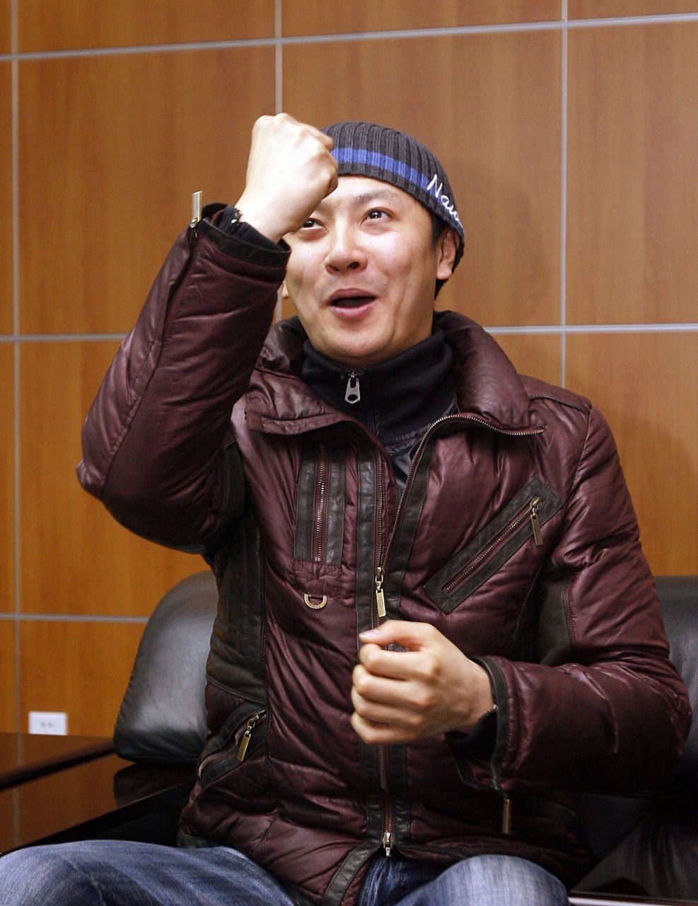 印小天出生于高干家庭,他的父亲和爷爷都是一位军人,所以在这种环境下