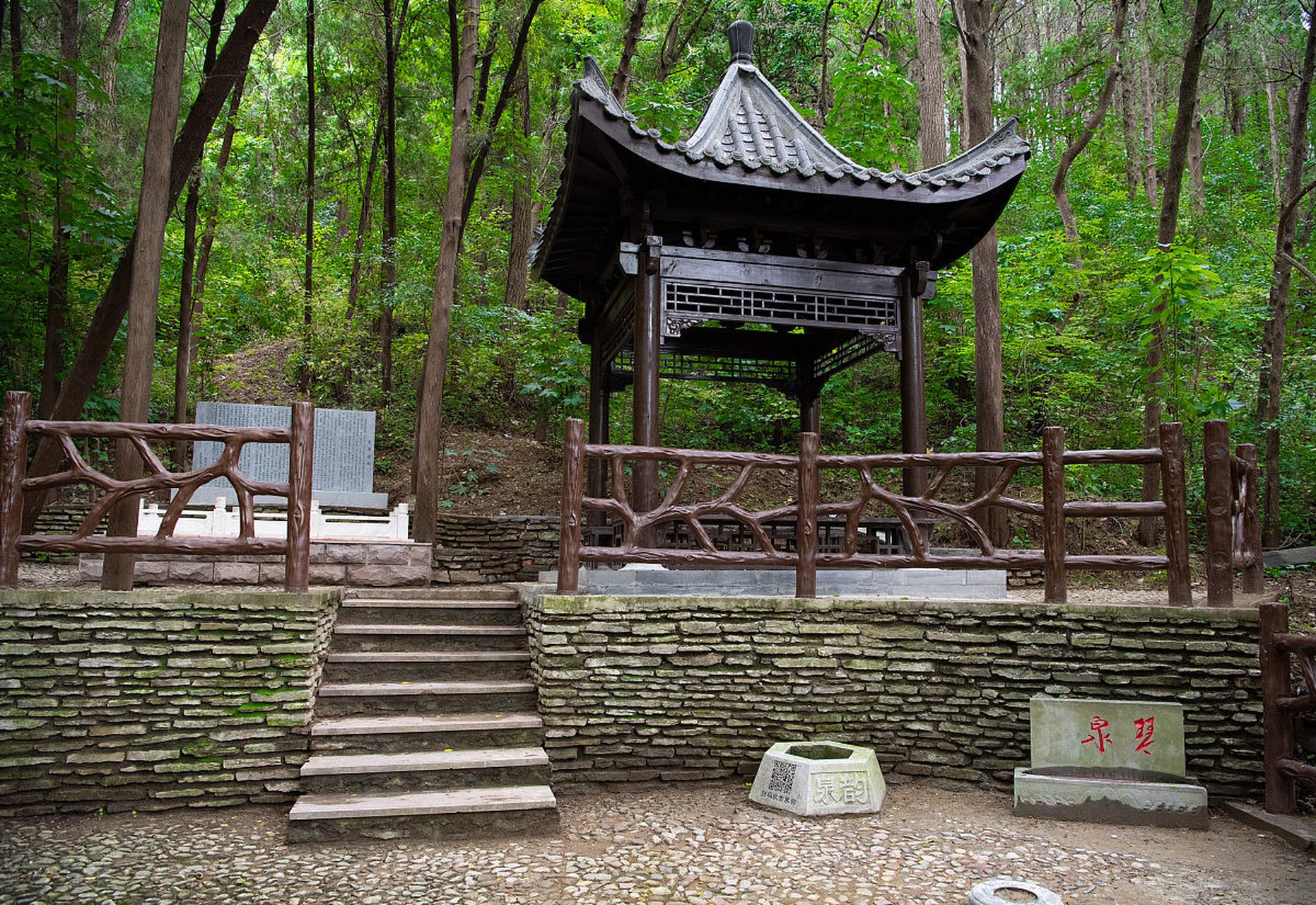 江苏省盱眙县的铁山寺国家森林公园,真的是个超赞的宝藏景点!