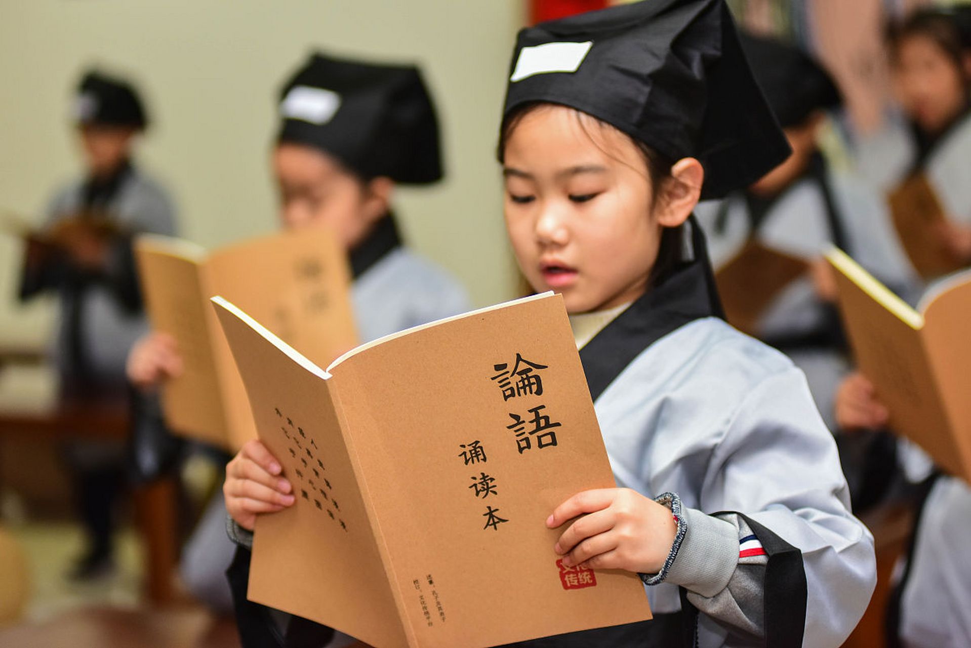 什么是"国学"   "国学"又称"汉学"或"中国学",泛指传统的中华文化与