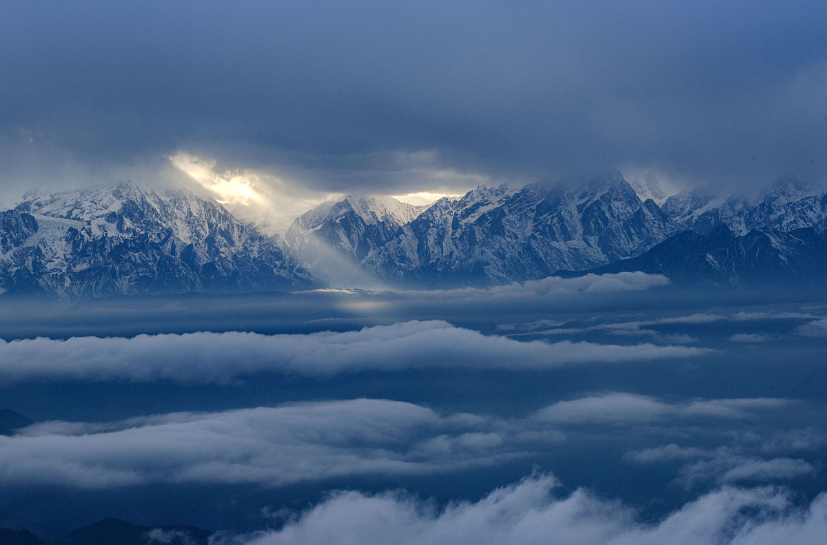 四川风景牛背山