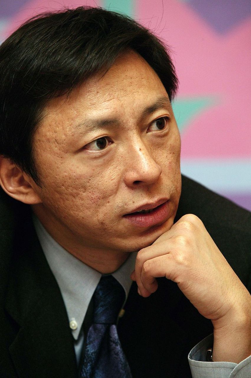 张朝阳语出惊人:不漂亮的女人别跟他说话 张朝阳说:"我以前目的性很强