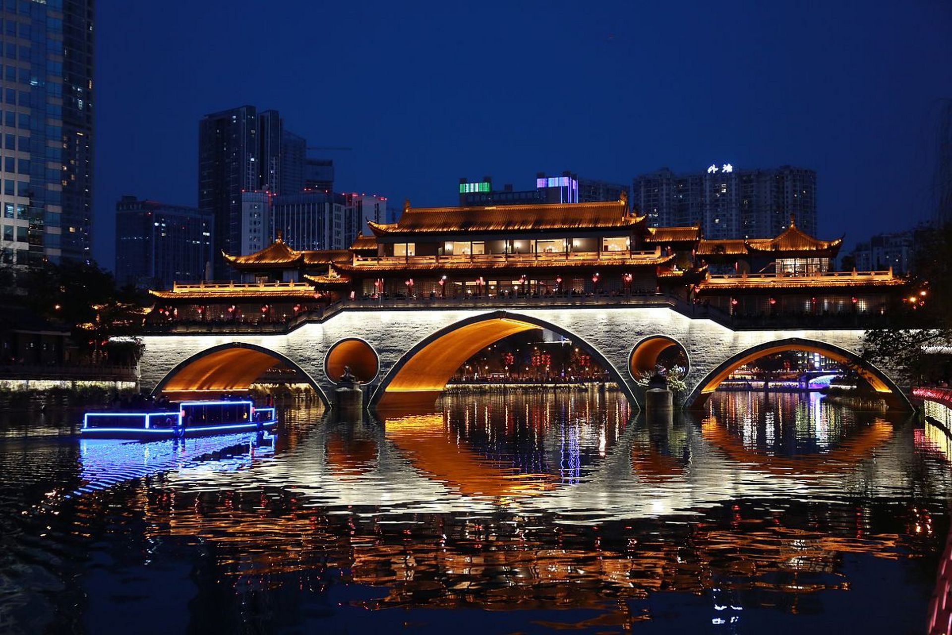 成都旅游：一场城市的寻宝之旅