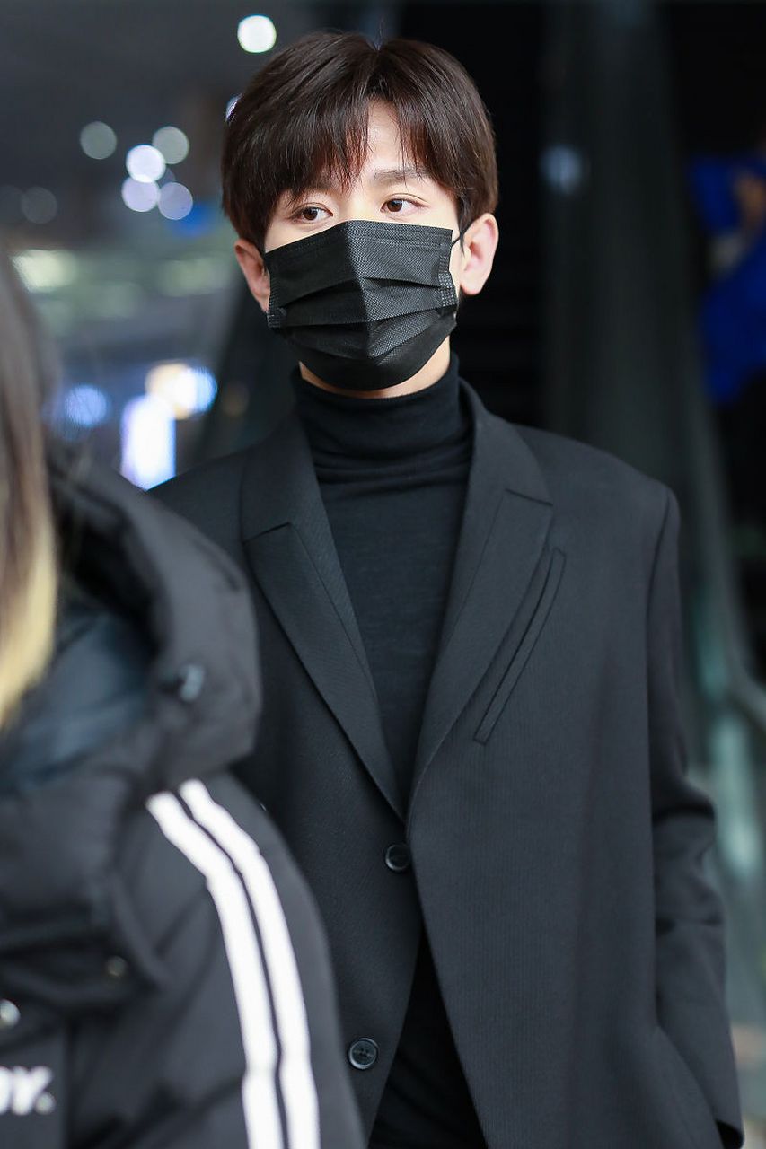 芒果这次的双十一晚会不仅闹出了时代少年团疑似耍大牌