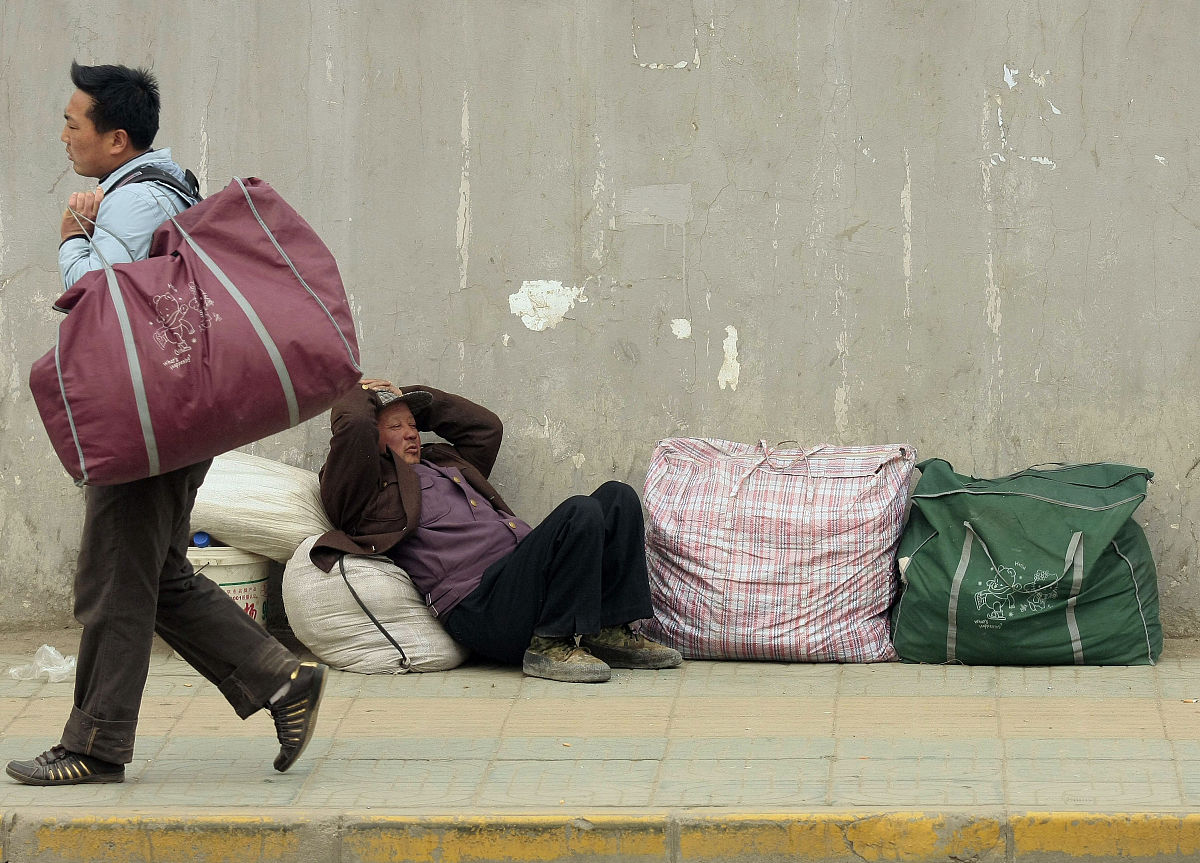 昨天和3聊天,他说,过几天要去很远的外地打工了