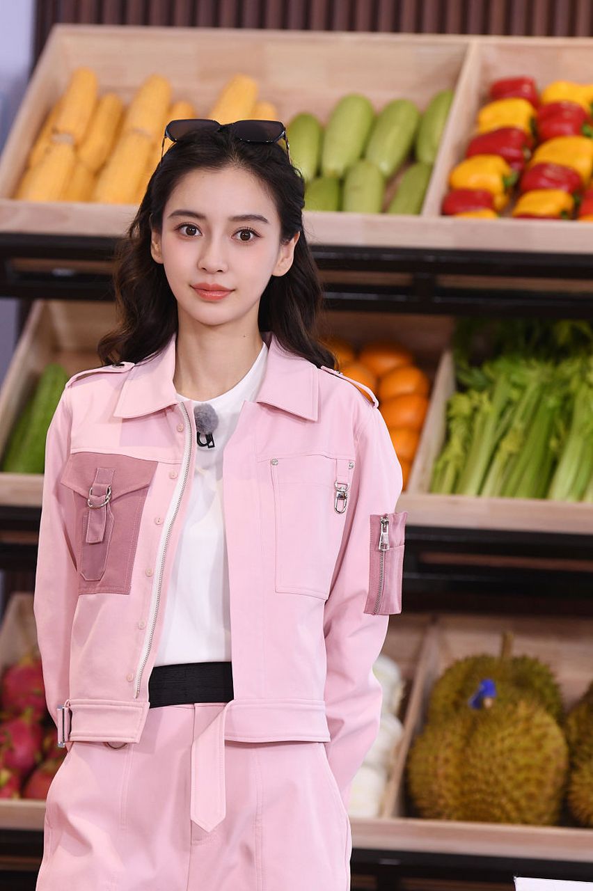 白鹿和angelababy谁为跑男做出的贡献大?