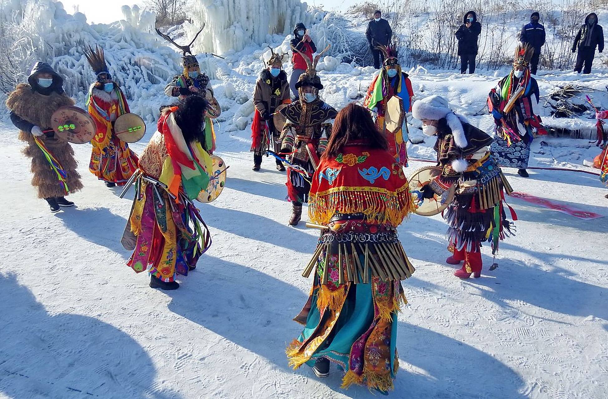 有趣的新年习俗:赫哲族 春节是一年中最快乐的侥靠