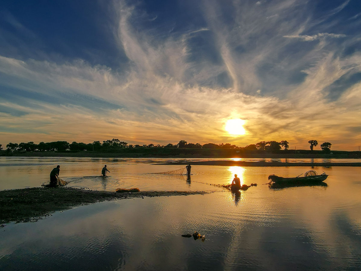 临渊羡鱼,不如退而结网